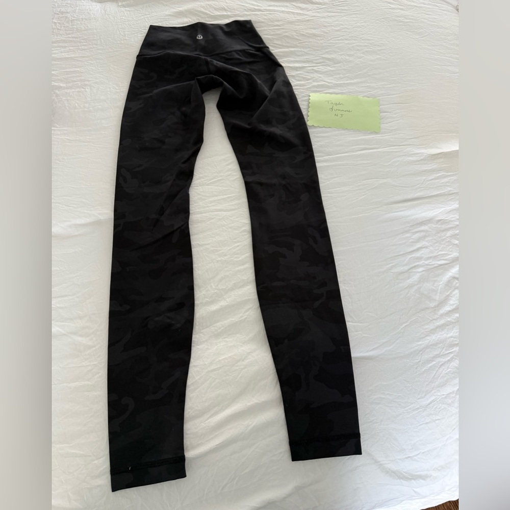 Lululemon camo size 2 leggings in excellent used condition
